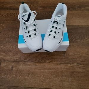 Easy Spirit  woman sneakers size 10, new without tags